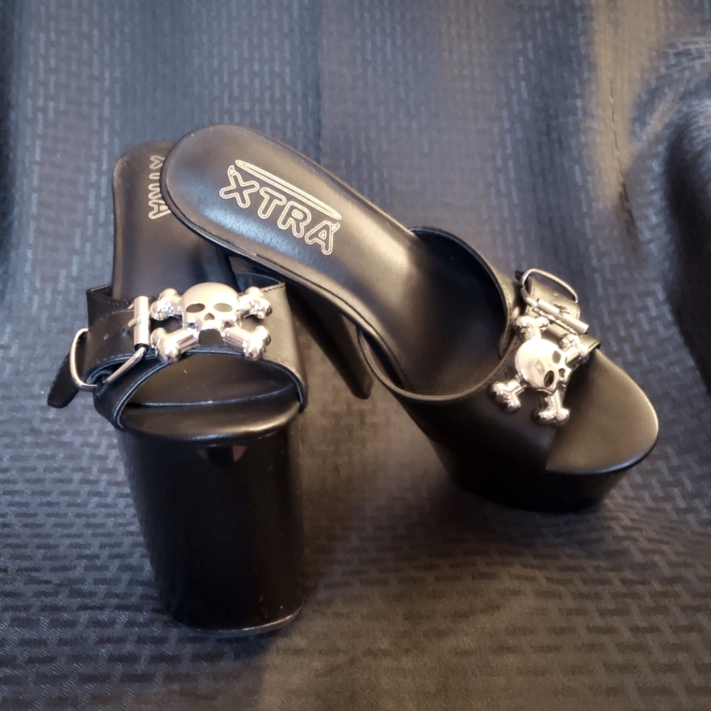 Xtra Platform Skull and Crossbones Mules